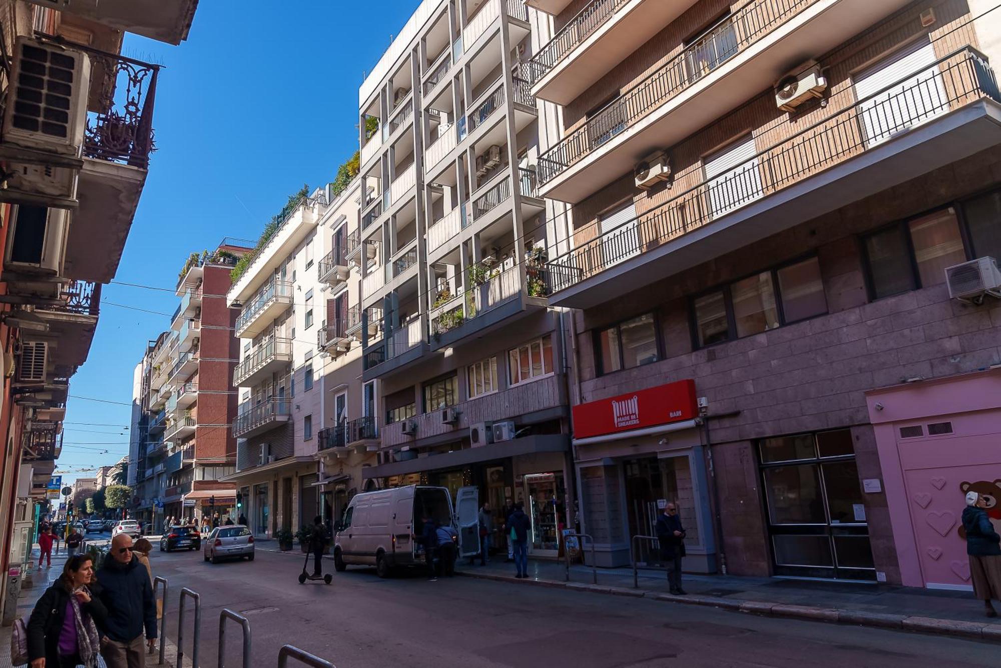 Via Prospero Petroni 9 - Bari Stazione - Hotel Kültér fotó