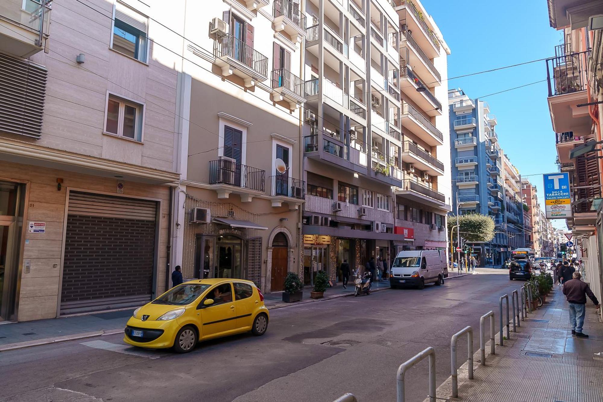 Via Prospero Petroni 9 - Bari Stazione - Hotel Kültér fotó
